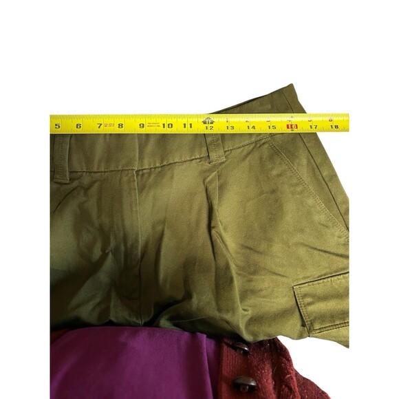 Old Navy Shorts 2.0 Women’s Size 14 Stretch Army Green Cargo‎ Pockets Casual - Picture 4 of 7